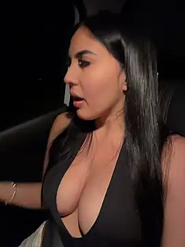I_AM_SOPHIE_ live now