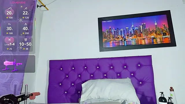 ebony_NeighborMoans webcam