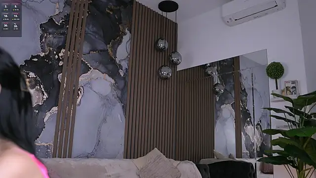 VivianeEtoile webcam