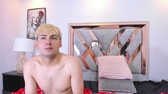 Kenji_n_Rousse webcam