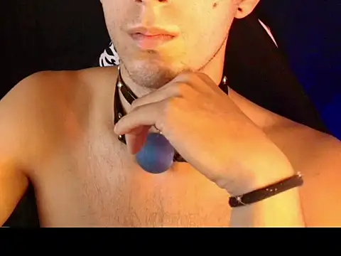 dark_men1 webcam