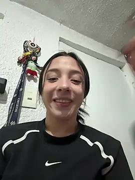 nami_rosee webcam