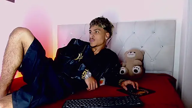 Angel_foxc13 webcam