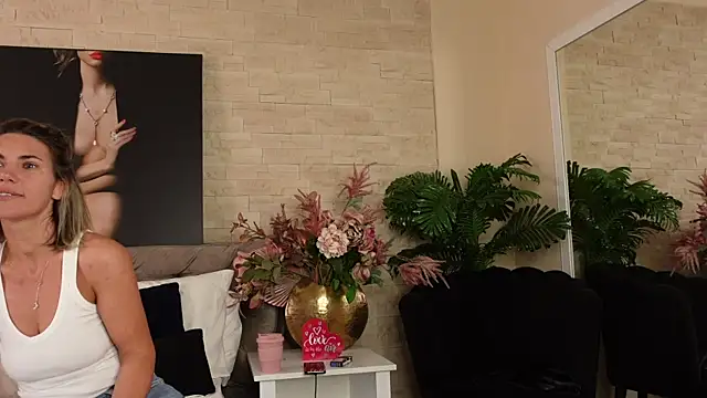 FeliciaKrige webcam