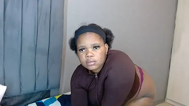 ChubbyBuddyxXx webcam
