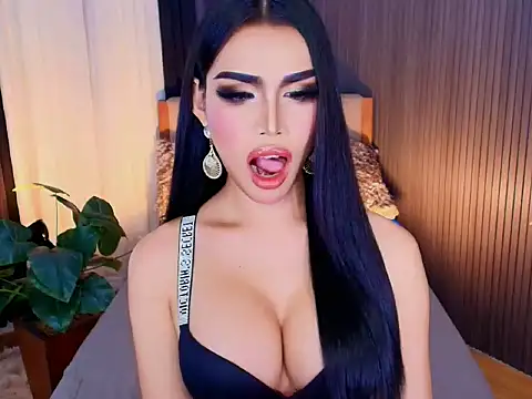 nikkieviolante webcam