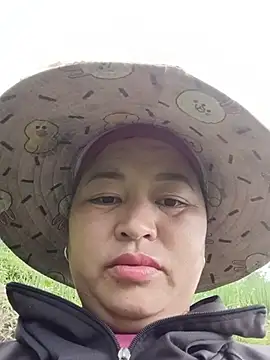 xxnunaxx- webcam