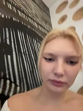 AmmyHot webcam