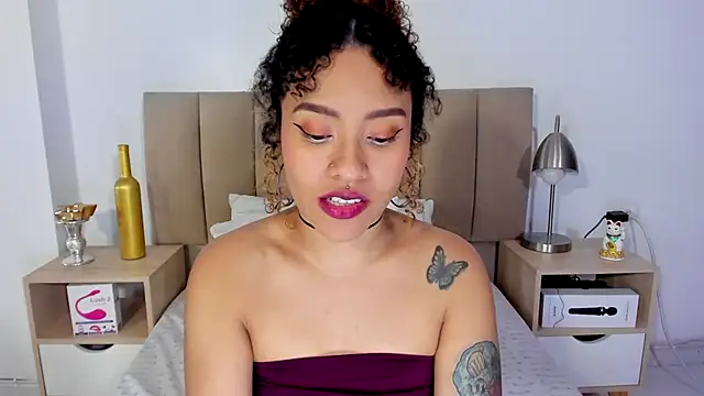 Zoe_Gruber webcam