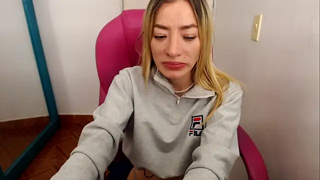 zoe_jones13 webcam