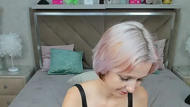 MiaKarlos webcam