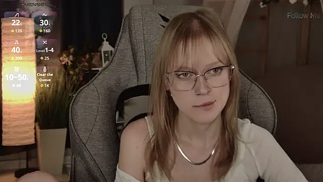 KiraMontoya webcam