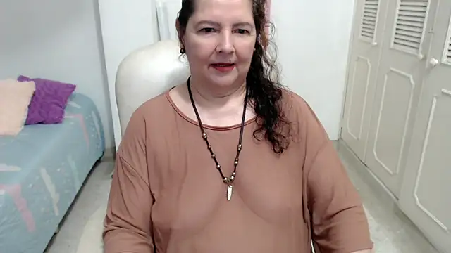 leonela_69 webcam