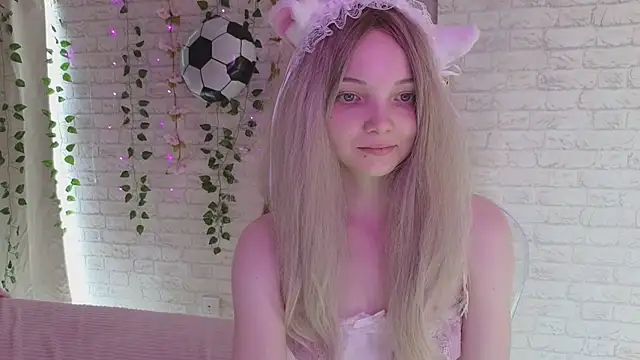 AnimeAlica18 webcam