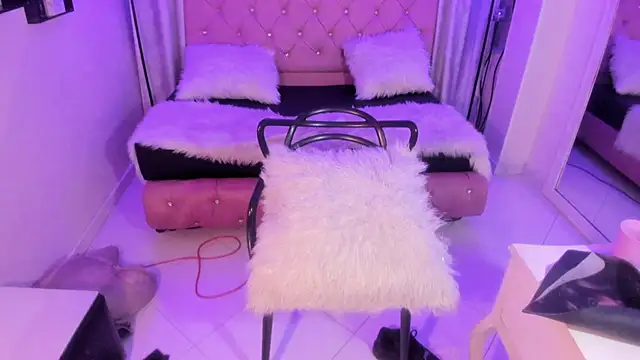 Jolie_price webcam