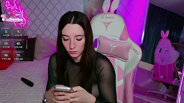 Curious_Lily webcam