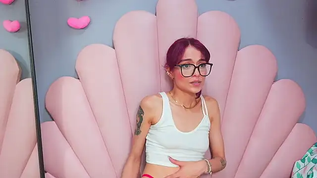 luci_miller webcam
