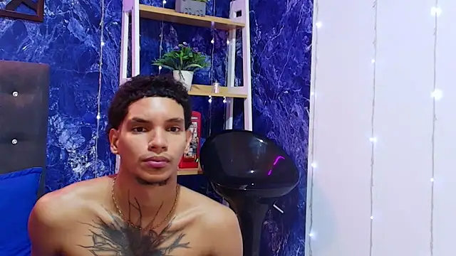 kai_storm77 webcam