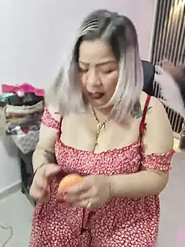 Dalessa_Bigtits webcam