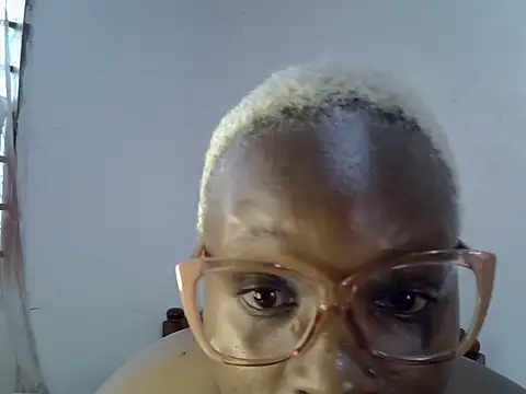 Azariaxxx live cam on StripChat