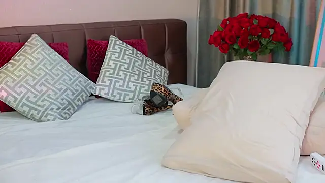 millabelle - MillaBelle's free webcam - UK Sex Cams
