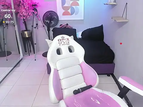 Maggy_t18 webcam