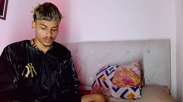 Angel_foxc13 webcam