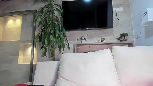 daphne_courtis webcam