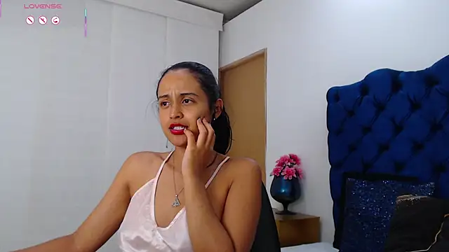 Lili666_ webcam