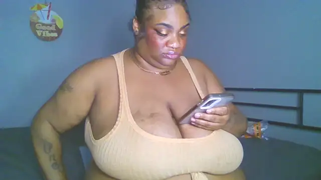 NaughtyHottieBBW webcam
