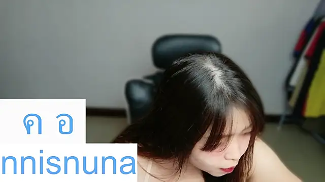 nunanunanuna live cam on StripChat