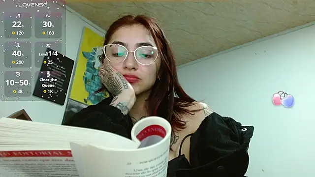 ZoeBakers_ webcam
