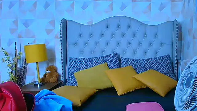 Sofia_Blosom webcam