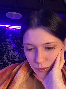 Lilactease live cam on StripChat