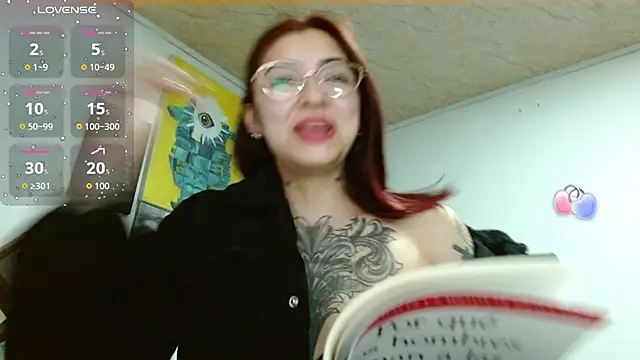 ZoeBakers_ webcam