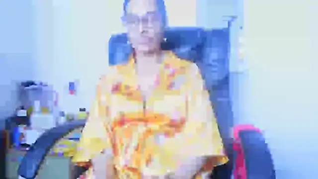 Aries_Mature webcam