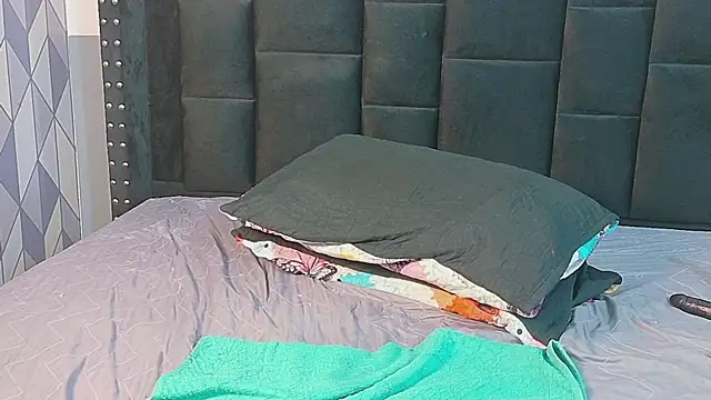 petitelittleebony webcam