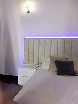 Mia_Roswell webcam