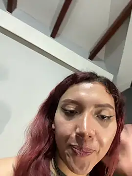 Selena_Rouge1 webcam