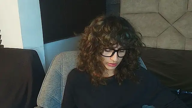 Divine_____ webcam