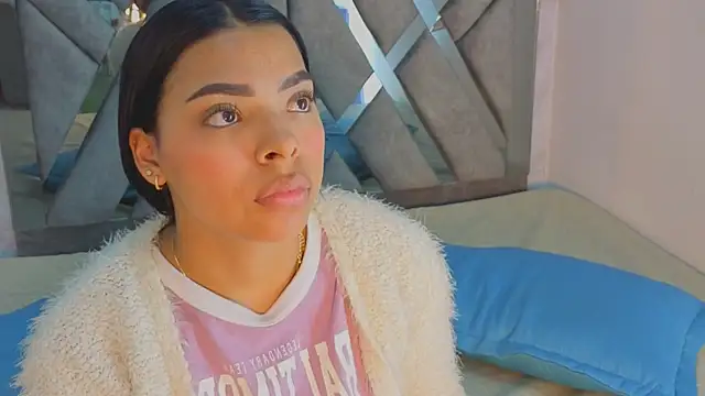 Chel_Rose webcam