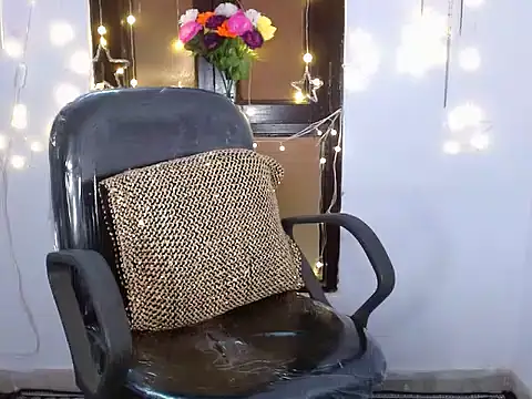 aayra_ webcam