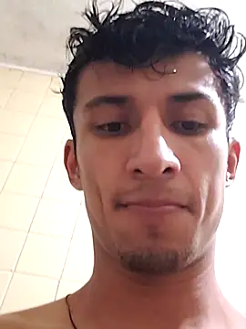 Ricardo_hot03 live cam on StripChat