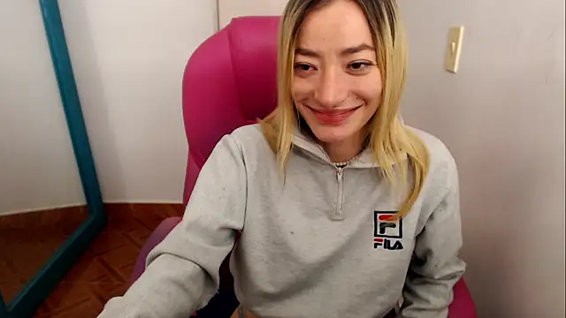 zoe_jones13 webcam