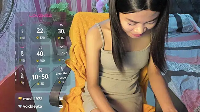 Mica_Jones webcam