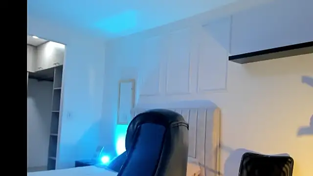 allison_mc webcam