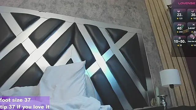 CloePerson webcam