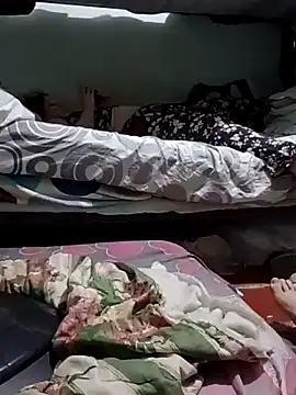 yilingandAlan13 webcam
