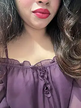 Yours_riya11 webcam