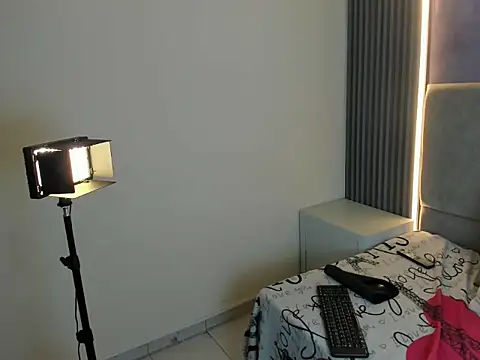 LunaAura webcam